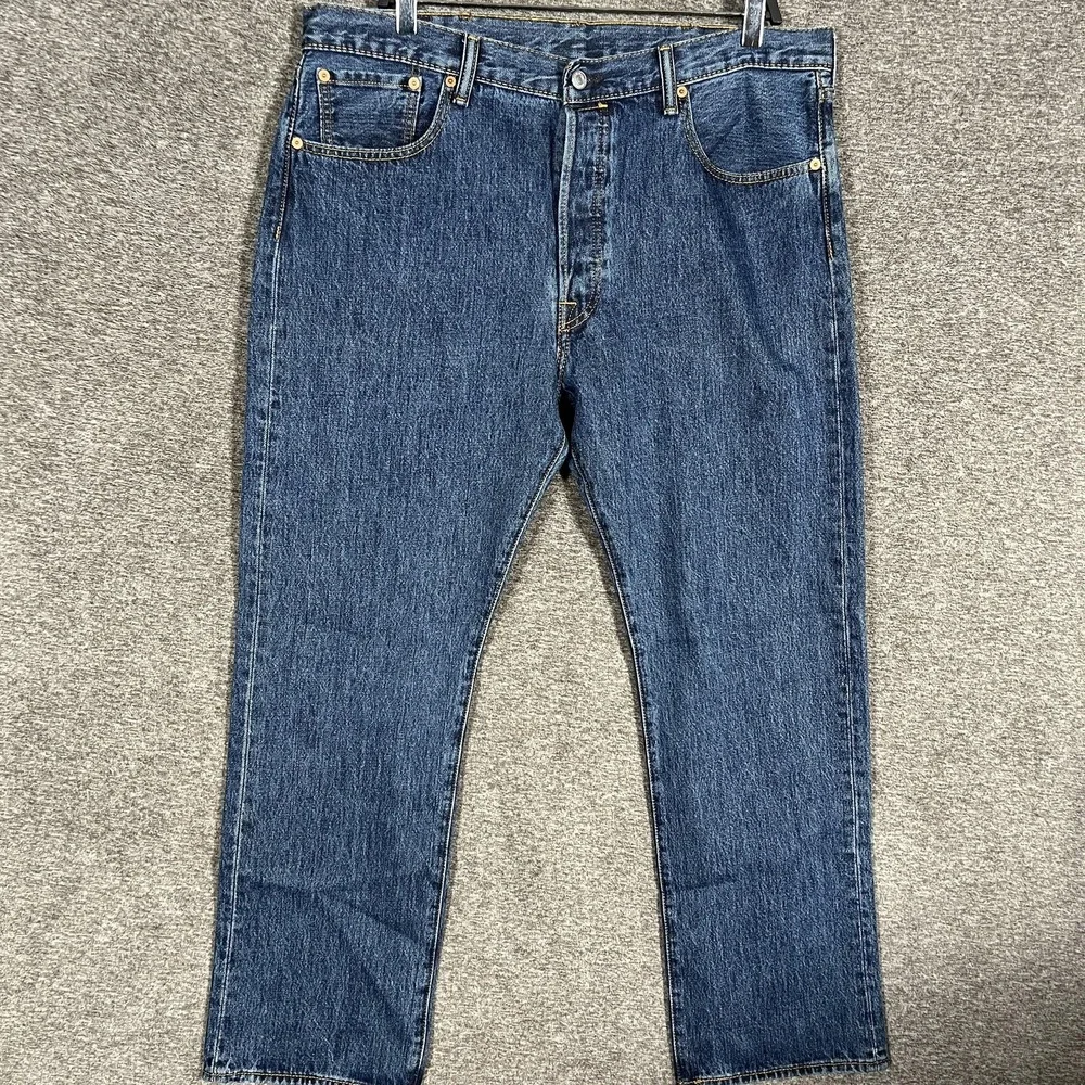 Levis 501 Jeans Mens 38x32‎ Blue Denim Button Fly Straight Leg Classic Fit